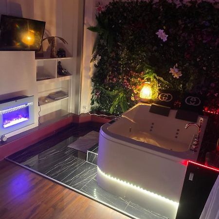 파리 Jacuzzi 9Em 아파트 외부 사진